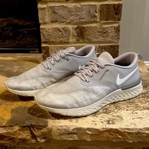 Nike Odyssey React 2 Flyknit sz. 15